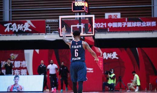 开云体育入口-【观察】马尚受伤引发连锁反应 小虎们能否扛起大梁