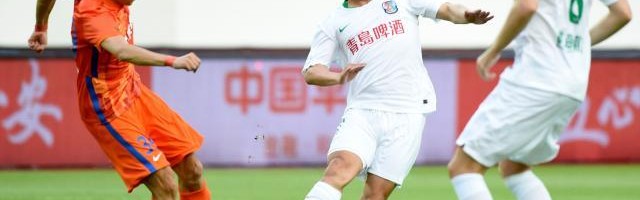 开云-青岛队铁桶阵崩了又要为保级而战 近3战0进球